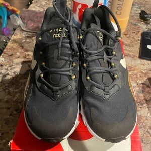 Nike air max 270 react 6.5y but can fit a 8 in woman’s